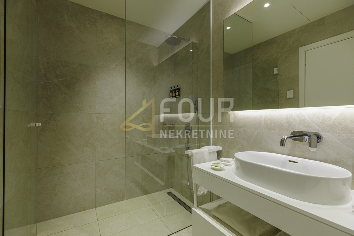 Istra, Umag - okolica, apartma - luksuzni letovišče, 1. vrsta do morja