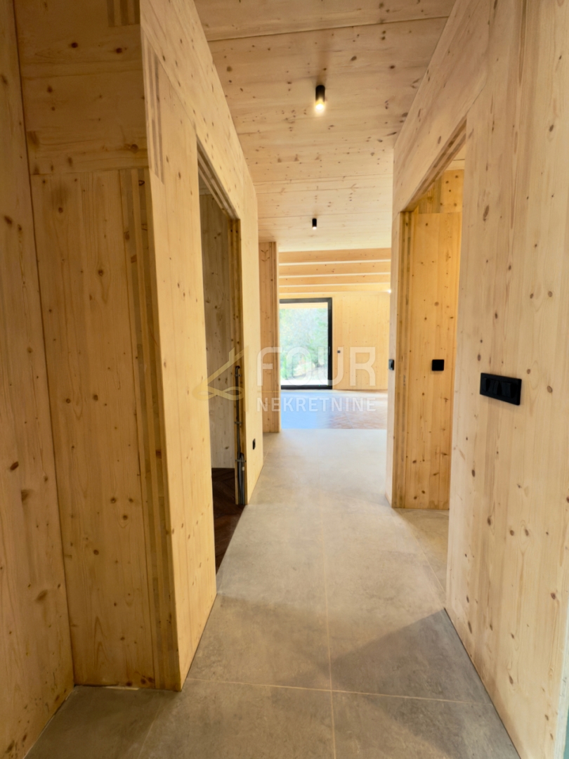 Sodobno zatočišče v srcu Gorskega kotarja