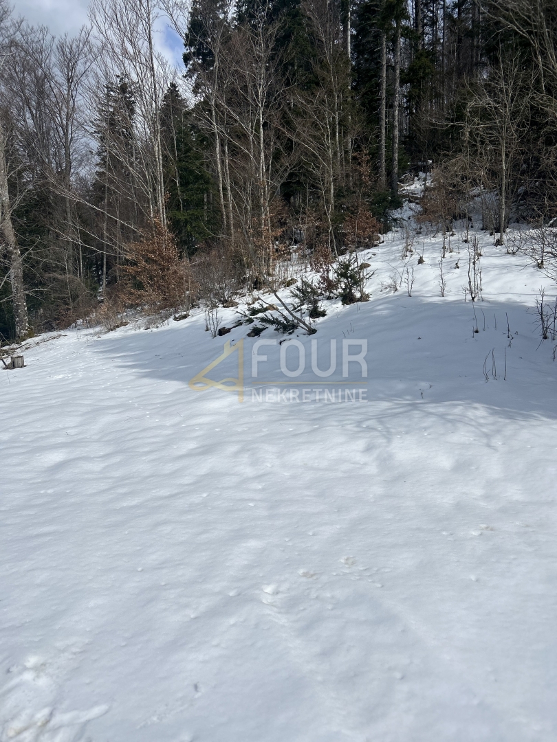 Sodobno zatočišče v srcu Gorskega kotarja