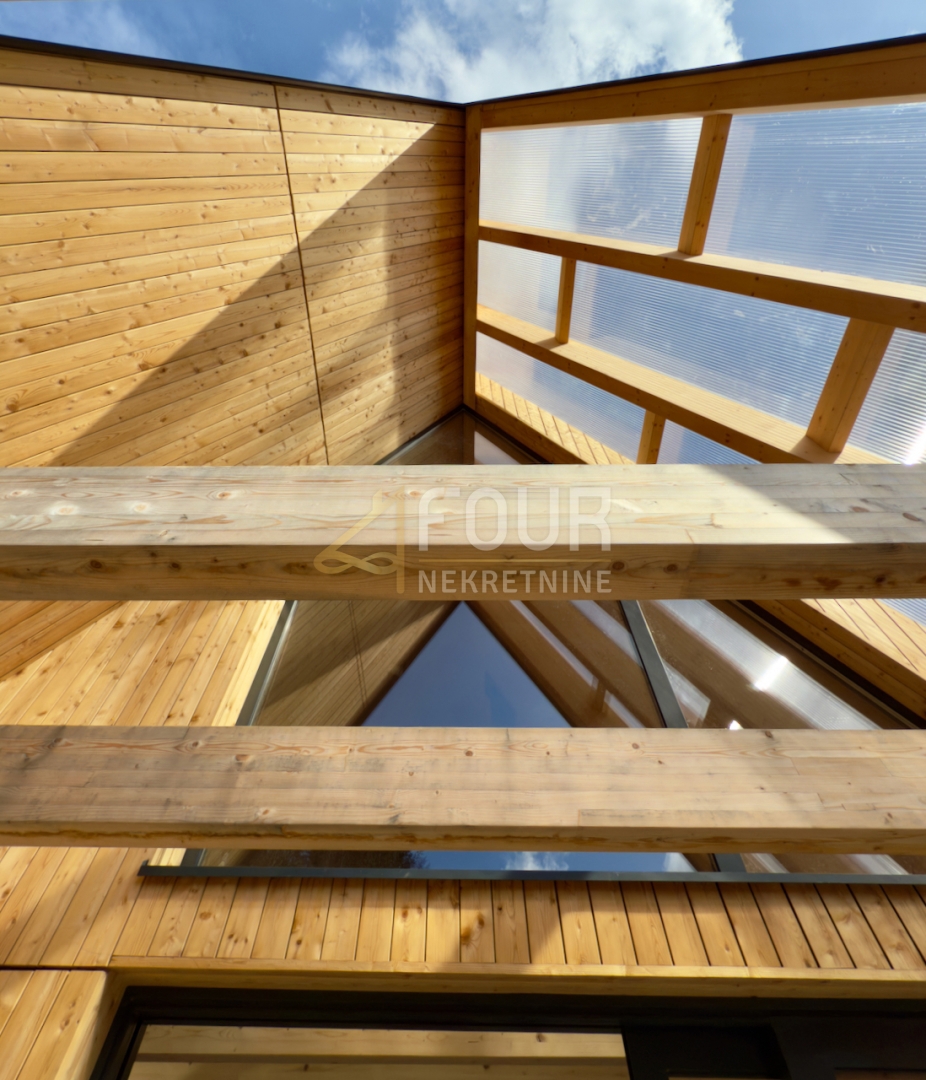 Sodobno zatočišče v srcu Gorskega kotarja