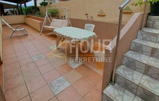 Stanovanje Kornić, Krk, 96,86m2
