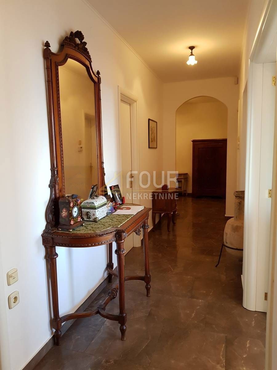 Hiša Volosko, Opatija, 230m2