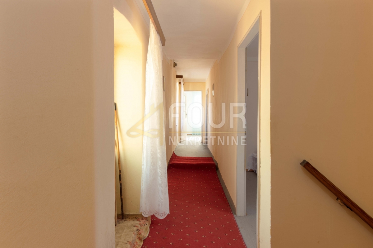 Hiša Svetvinčenat, 344m2