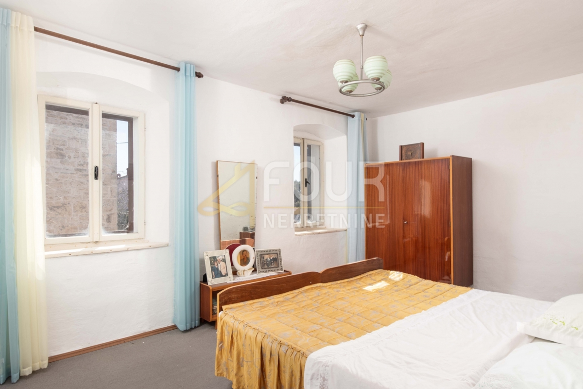 Hiša Svetvinčenat, 344m2