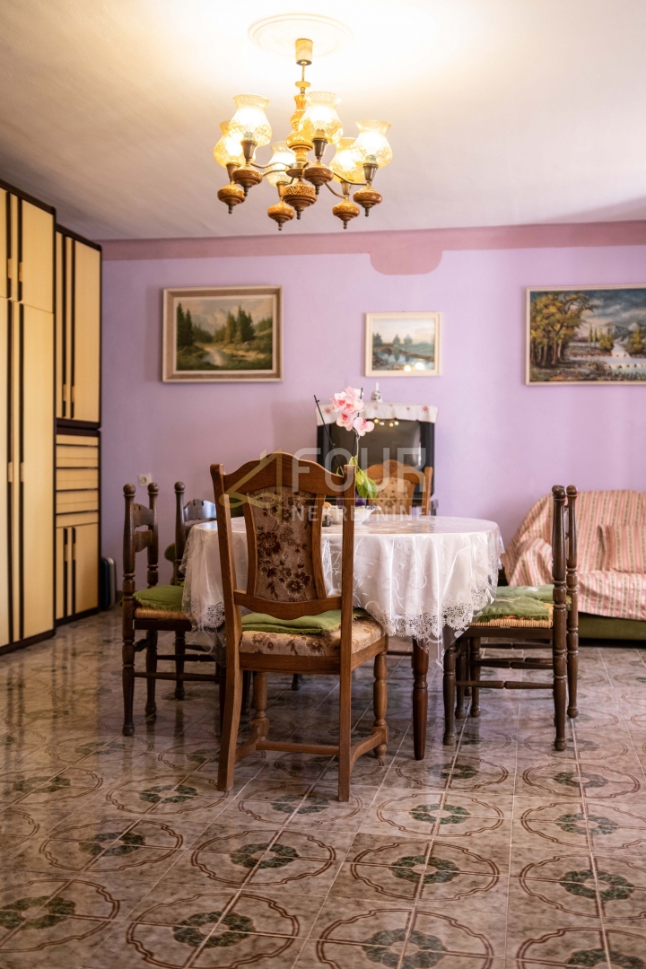 Hiša Svetvinčenat, 344m2