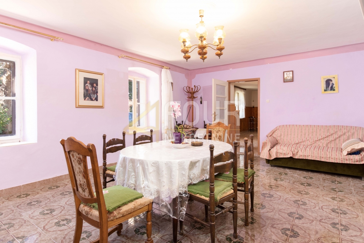 Hiša Svetvinčenat, 344m2