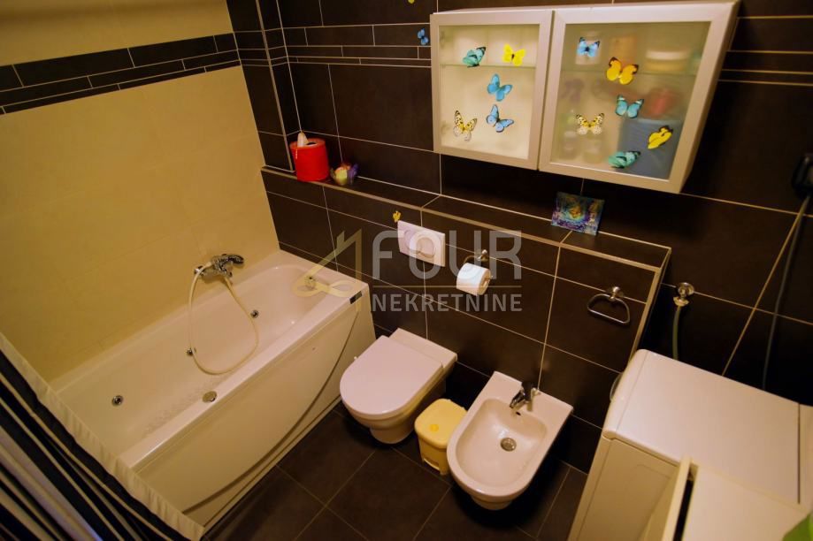 Stanovanje Centar, Pula, 74,30m2