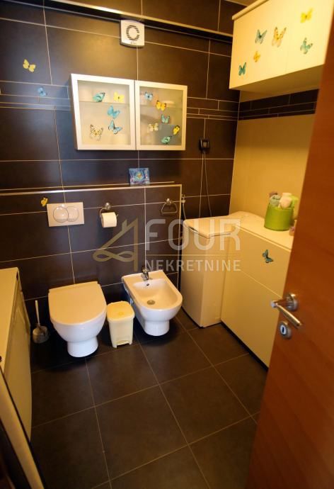 Stanovanje Centar, Pula, 74,30m2