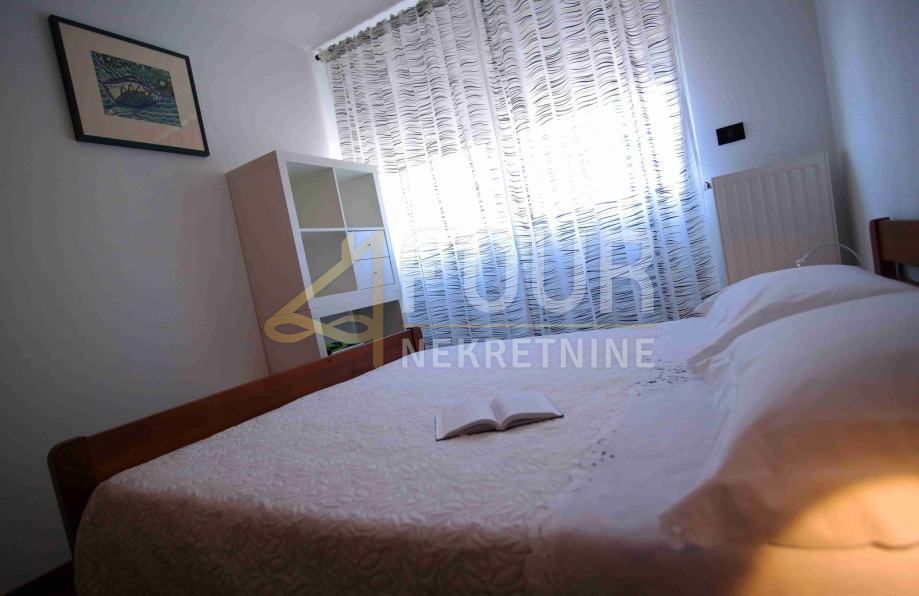 Stanovanje Centar, Pula, 74,30m2
