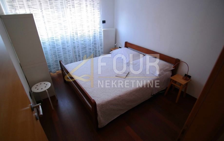 Stanovanje Centar, Pula, 74,30m2