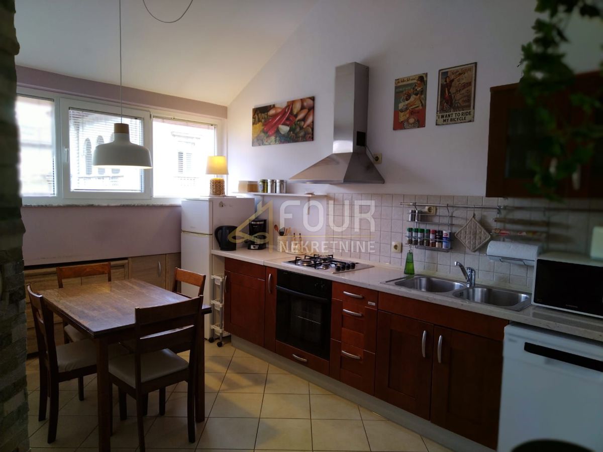Stanovanje Centar, Pula, 69,90m2