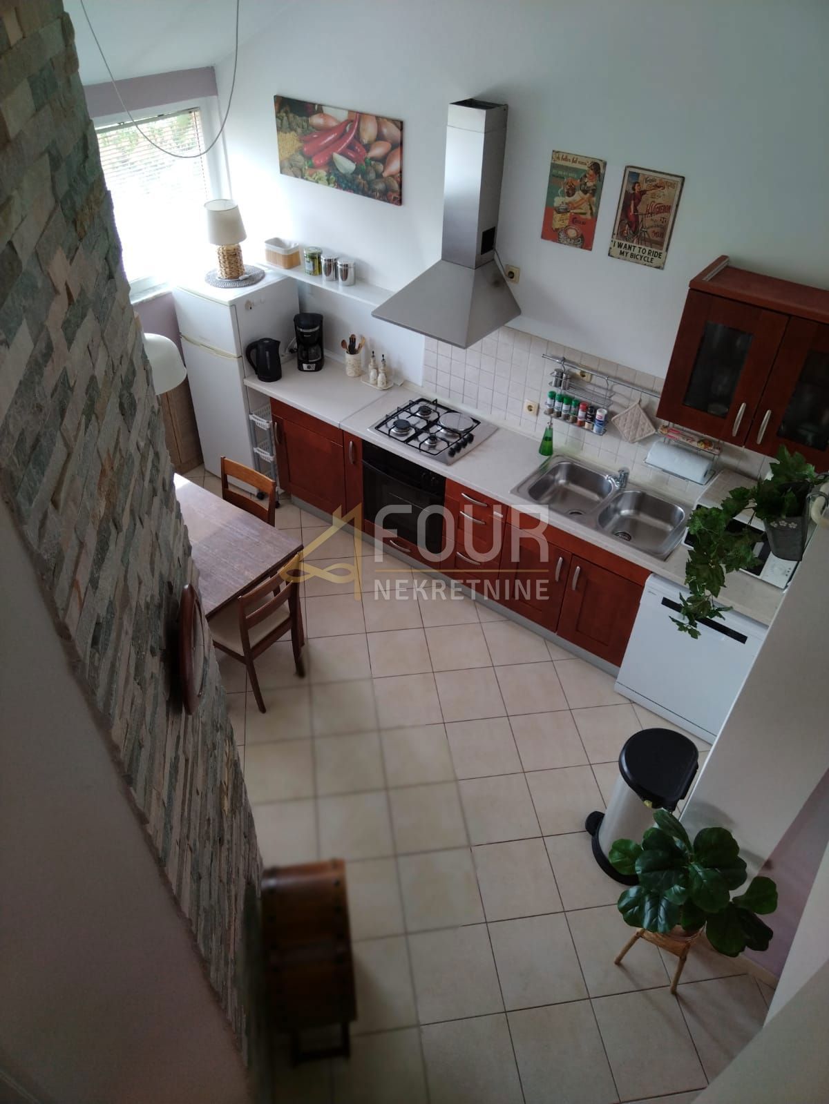Stanovanje Centar, Pula, 69,90m2