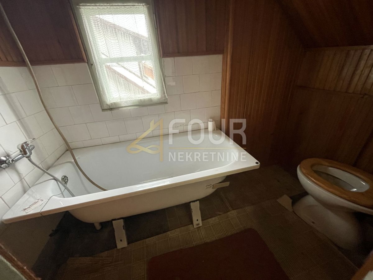 Hiša Delnice, 180m2