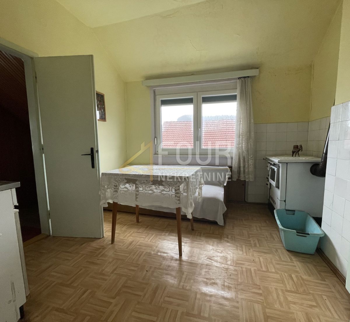 Hiša Delnice, 180m2