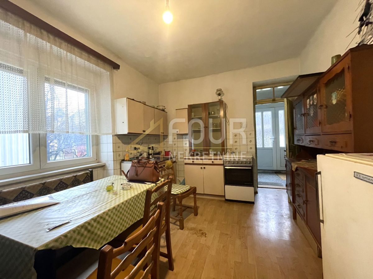 Hiša Delnice, 180m2