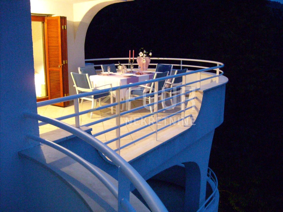 Stanovanje Opatija - Centar, Opatija, 281.14m2