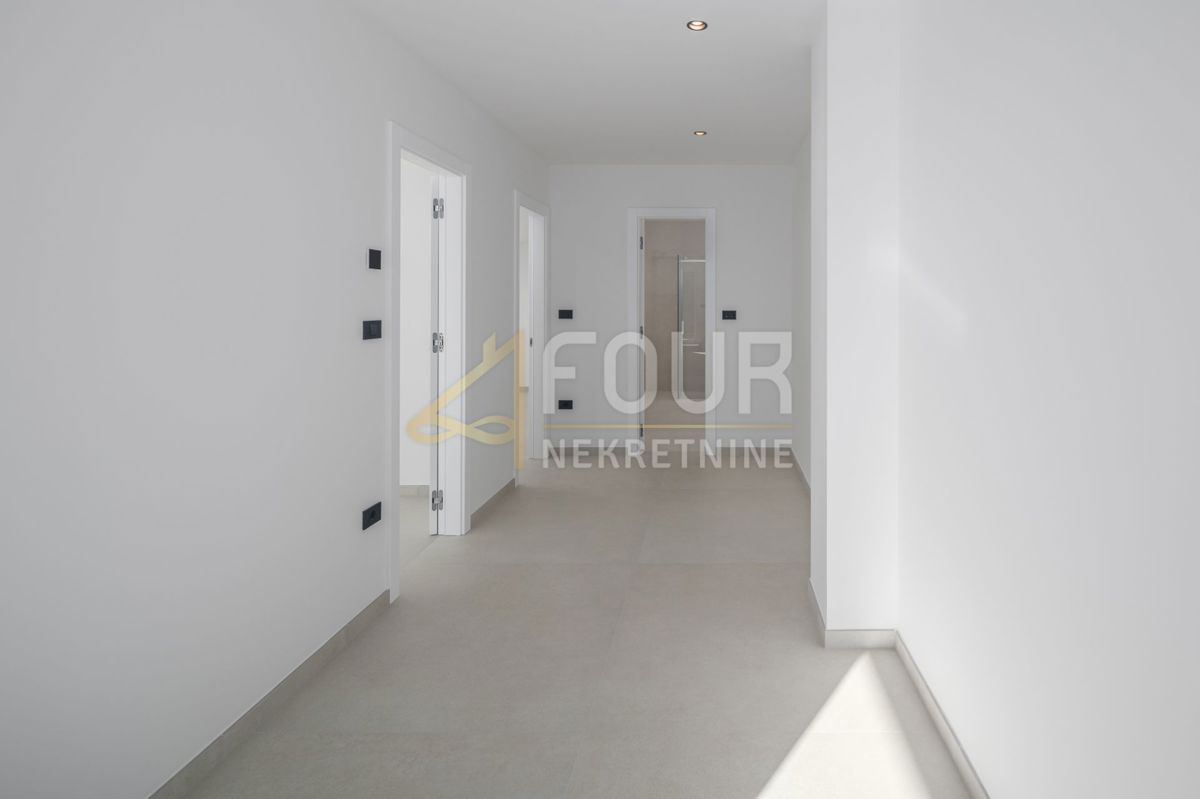 Stanovanje Rovinj, 202,73m2