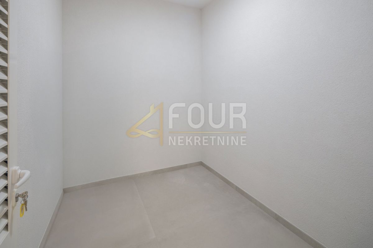 Stanovanje Rovinj, 202,73m2