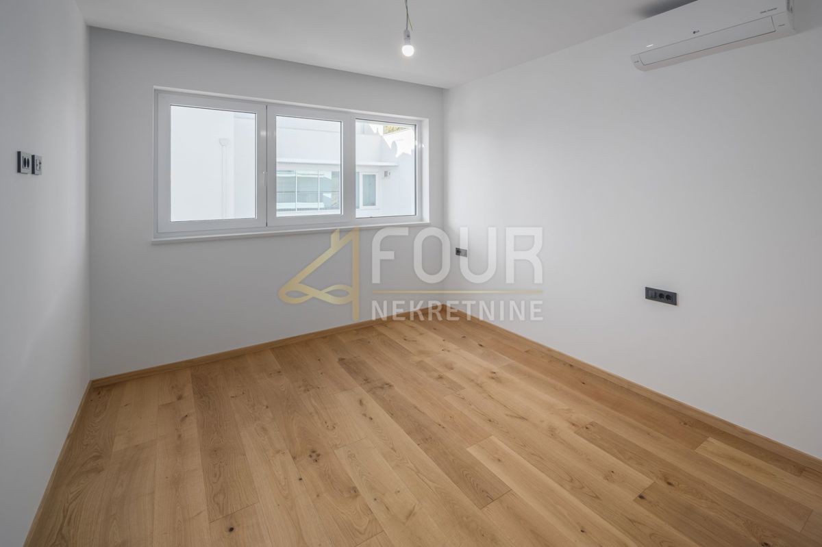 Stanovanje Rovinj, 202,73m2