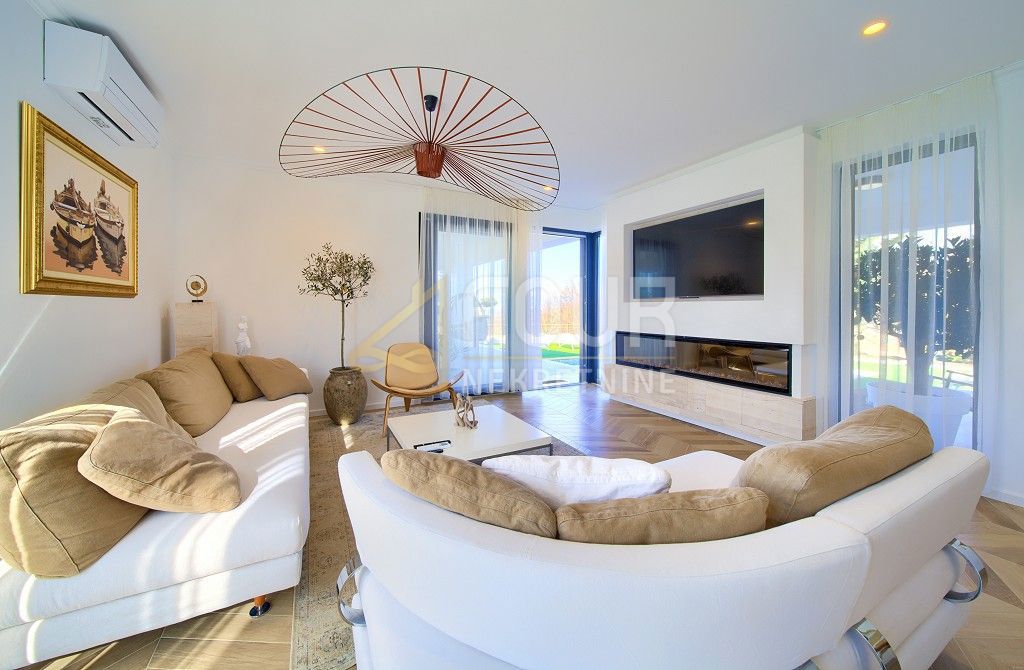 Hiša Malinska, Malinska-Dubašnica, 390m2