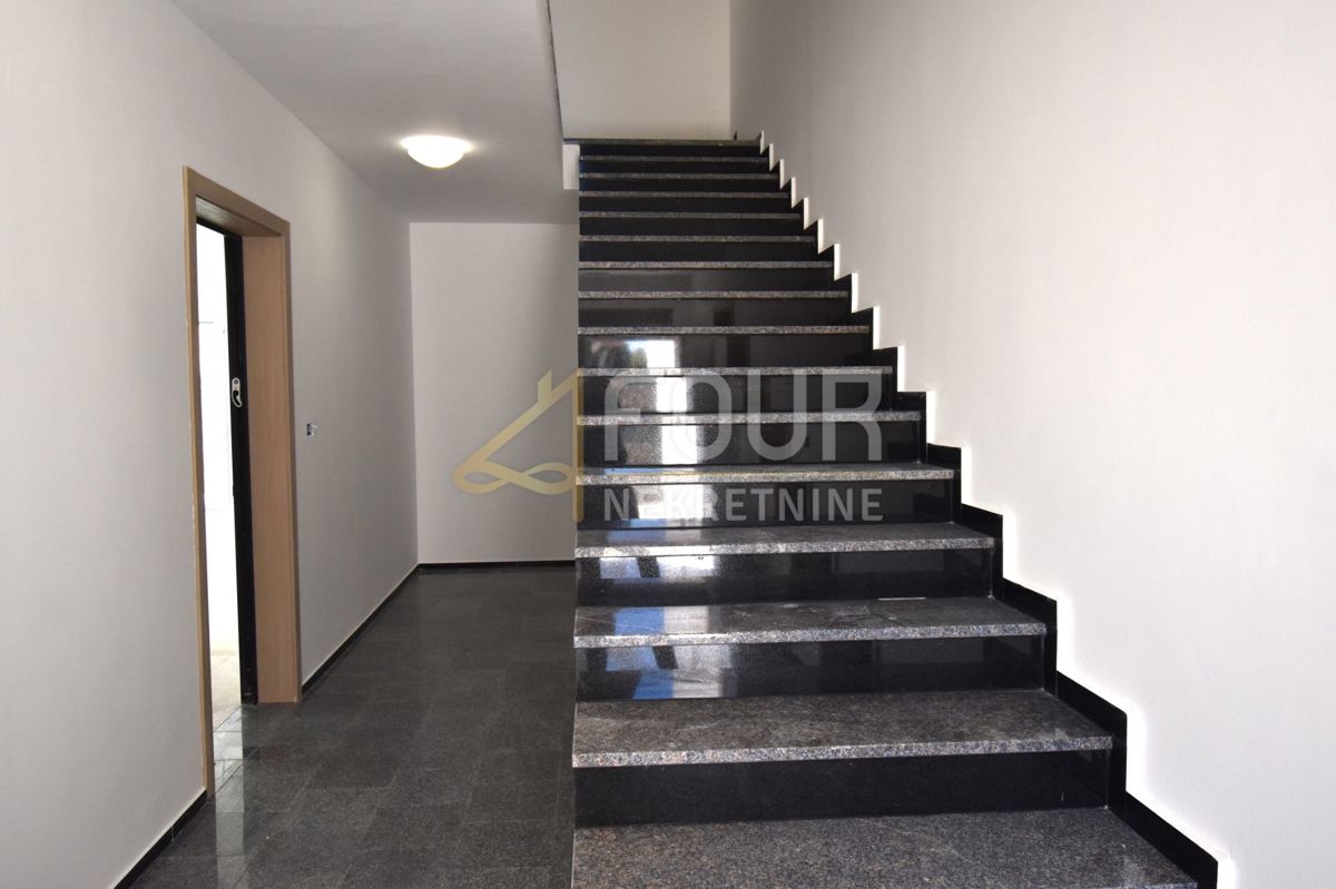 Stanovanje Banjole, Medulin, 100m2