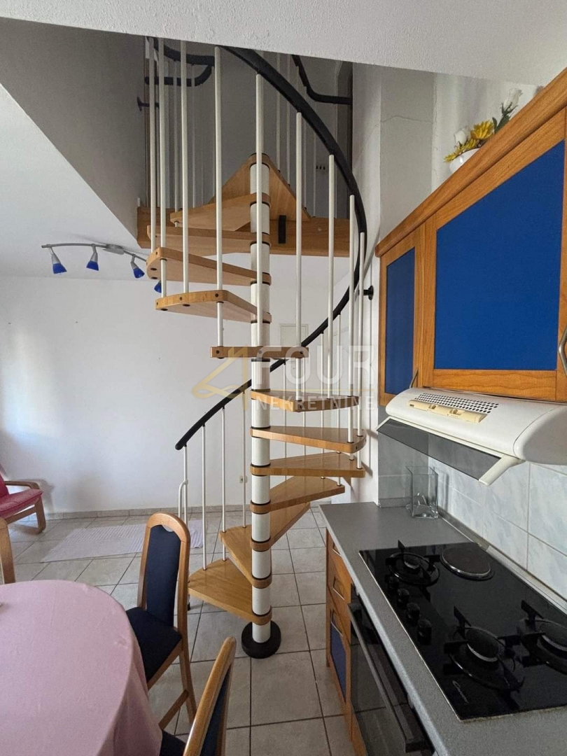 Stanovanje Malinska, Malinska-Dubašnica, 56,66m2