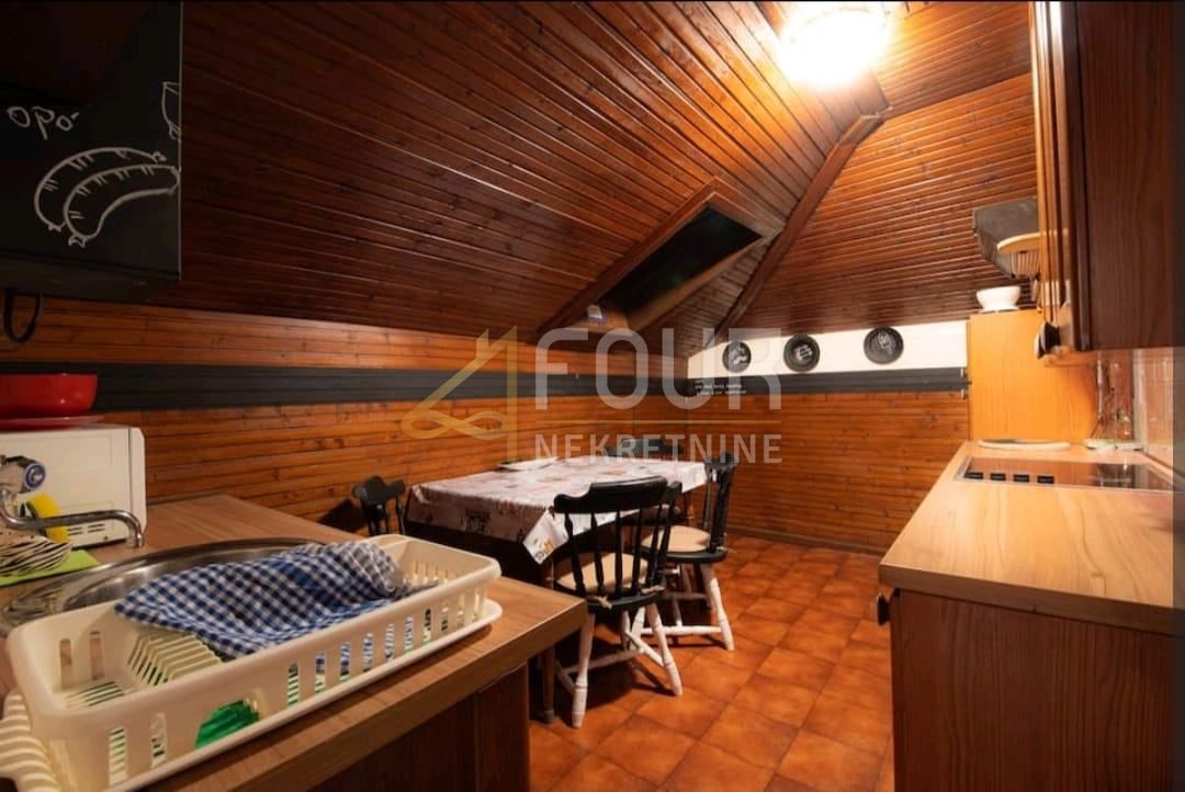 Stanovanje Pećine, Rijeka, 72,40m2