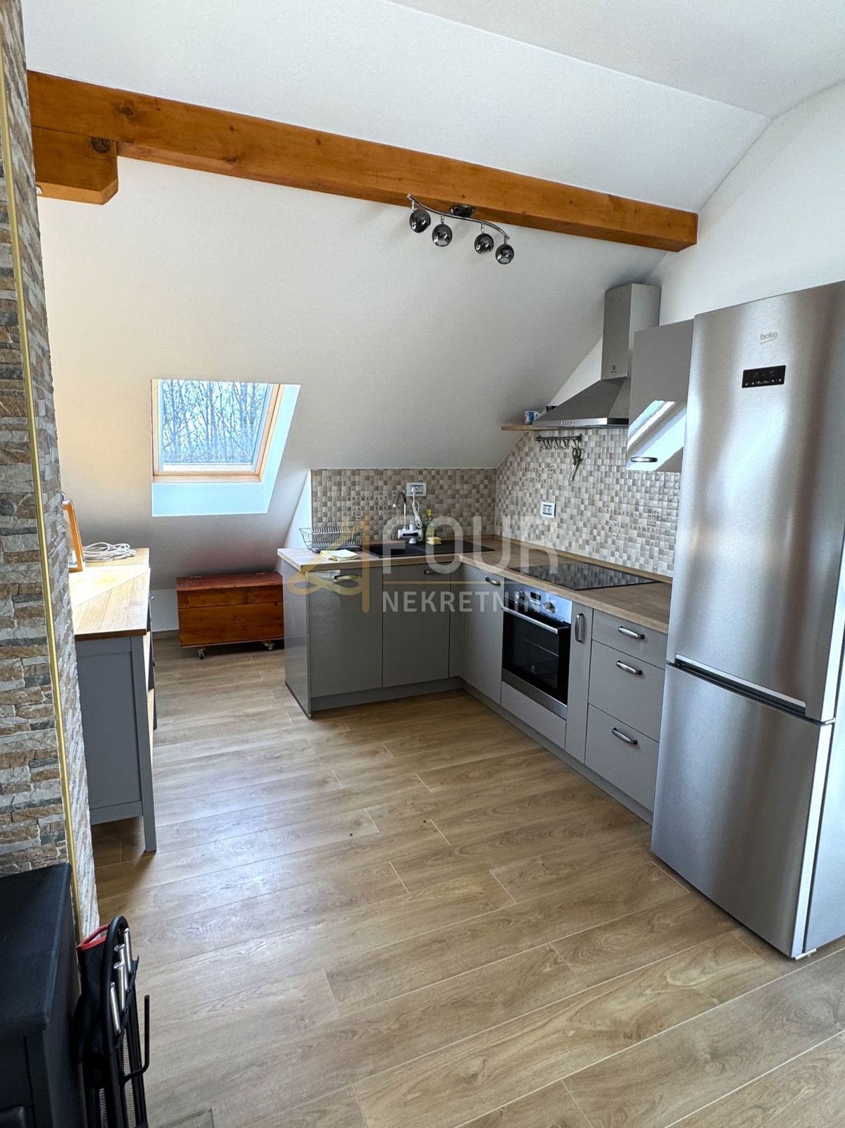 Hiša Brod Moravice, 330m2