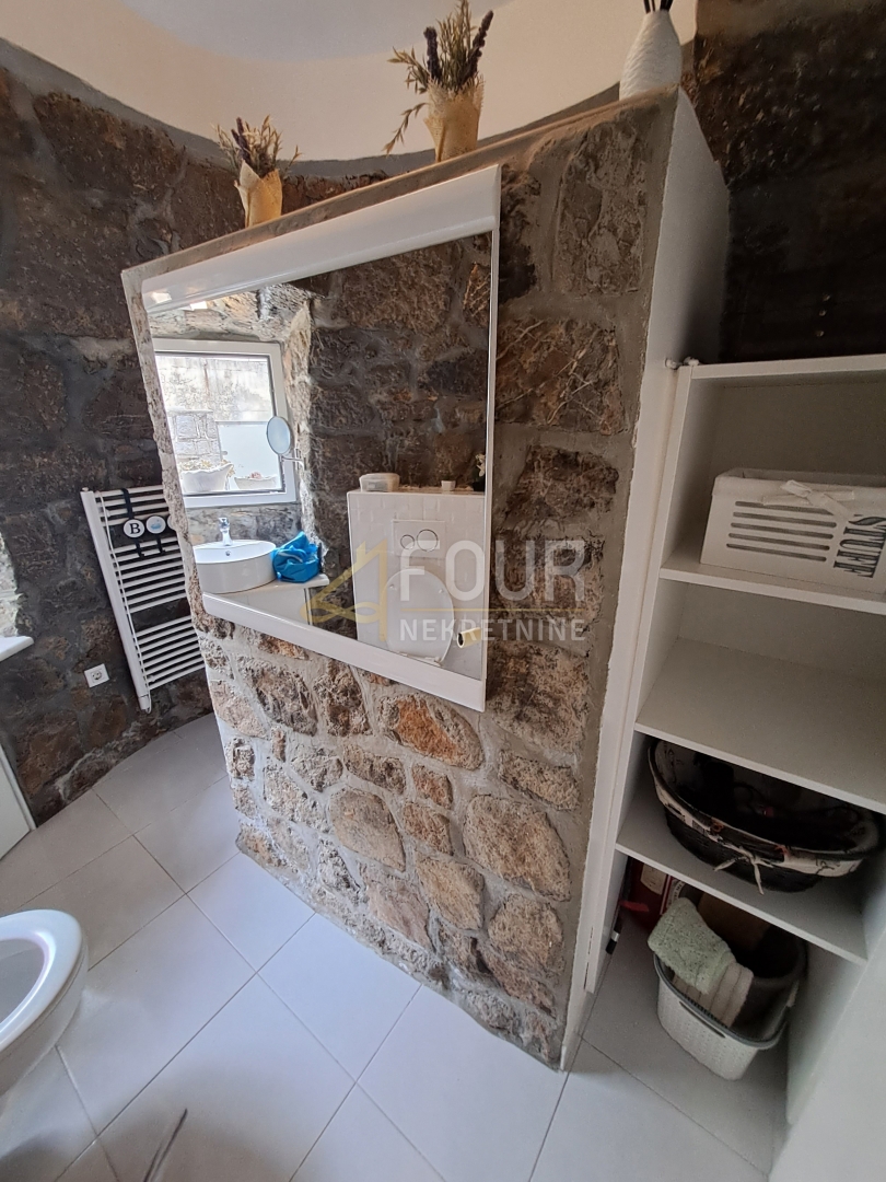 Hiša Poljane, Opatija - Okolica, 66,58m2