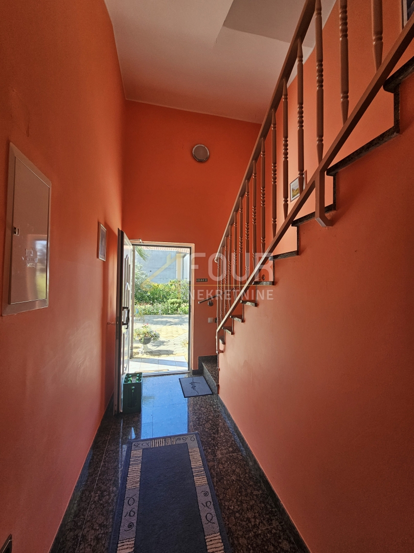 Hiša Vodice, 397m2