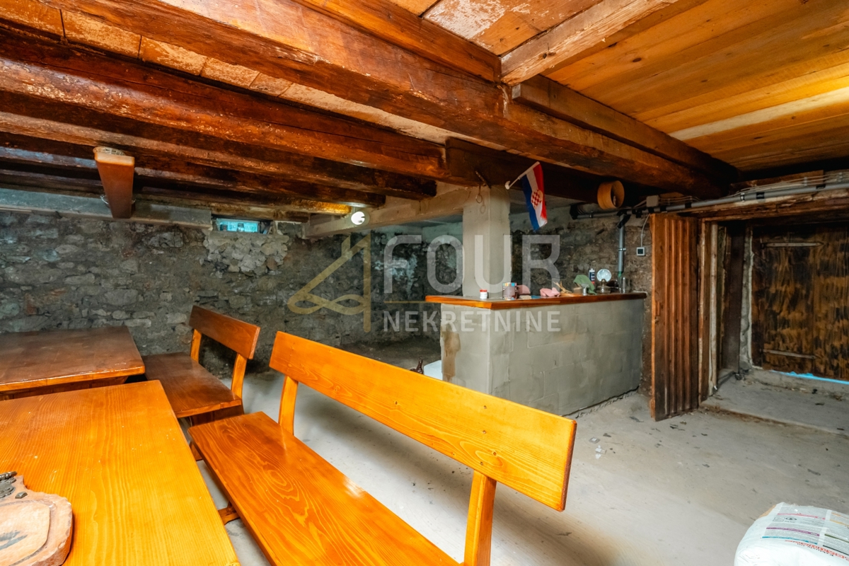 Hiša Mrkopalj, 200m2