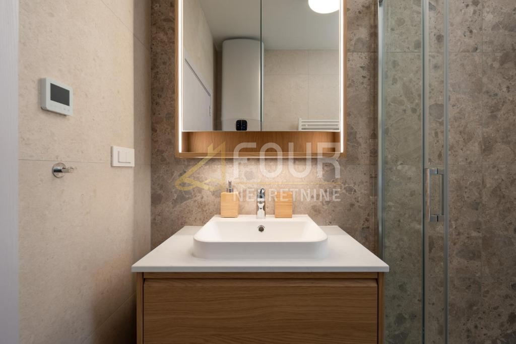 Stanovanje Opatija - Centar, Opatija, 57m2