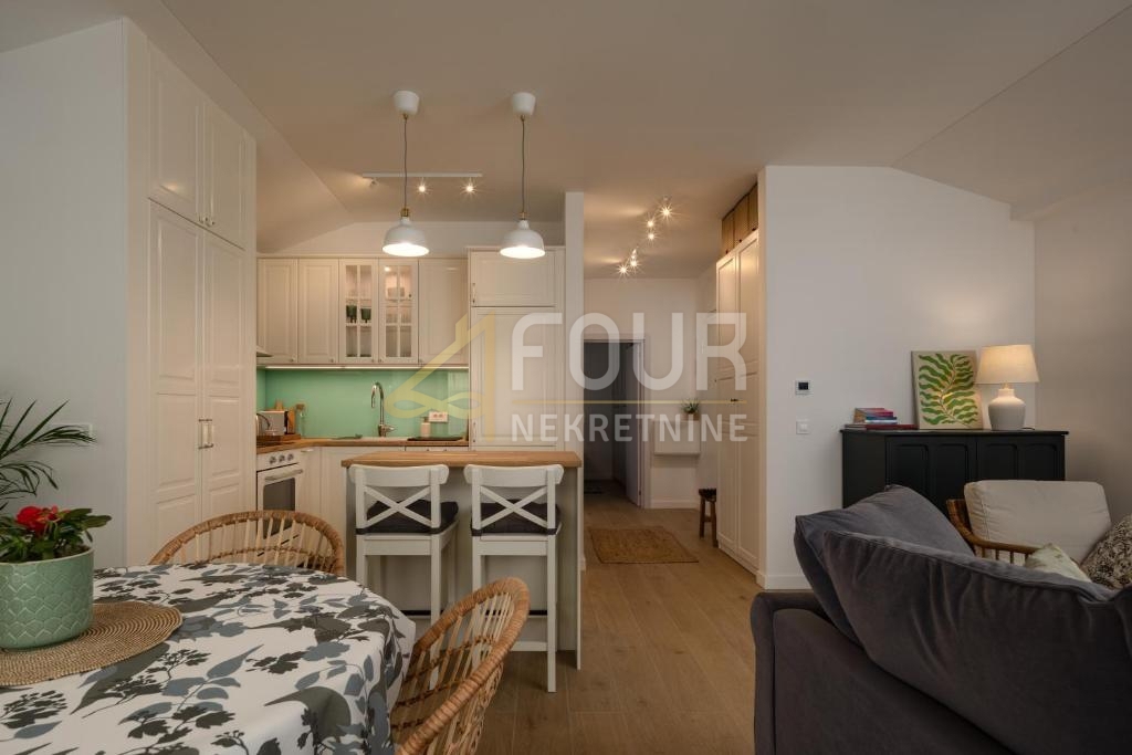 Stanovanje Opatija - Centar, Opatija, 57m2