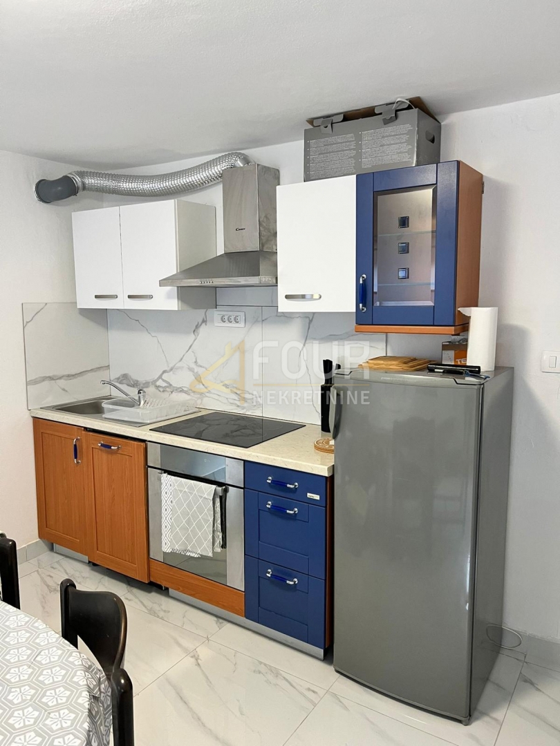 Hiša Kostrena, 340m2