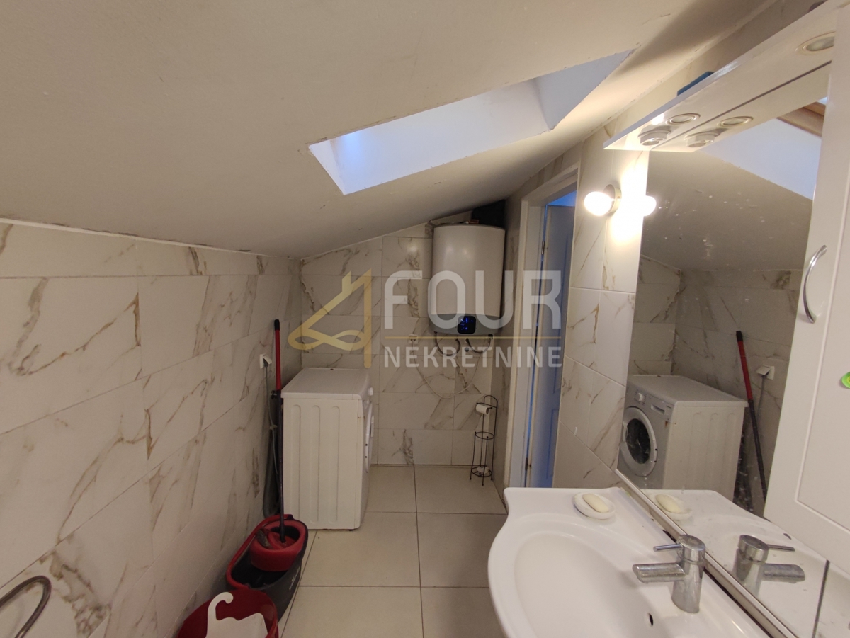 Hiša Kostrena, 340m2