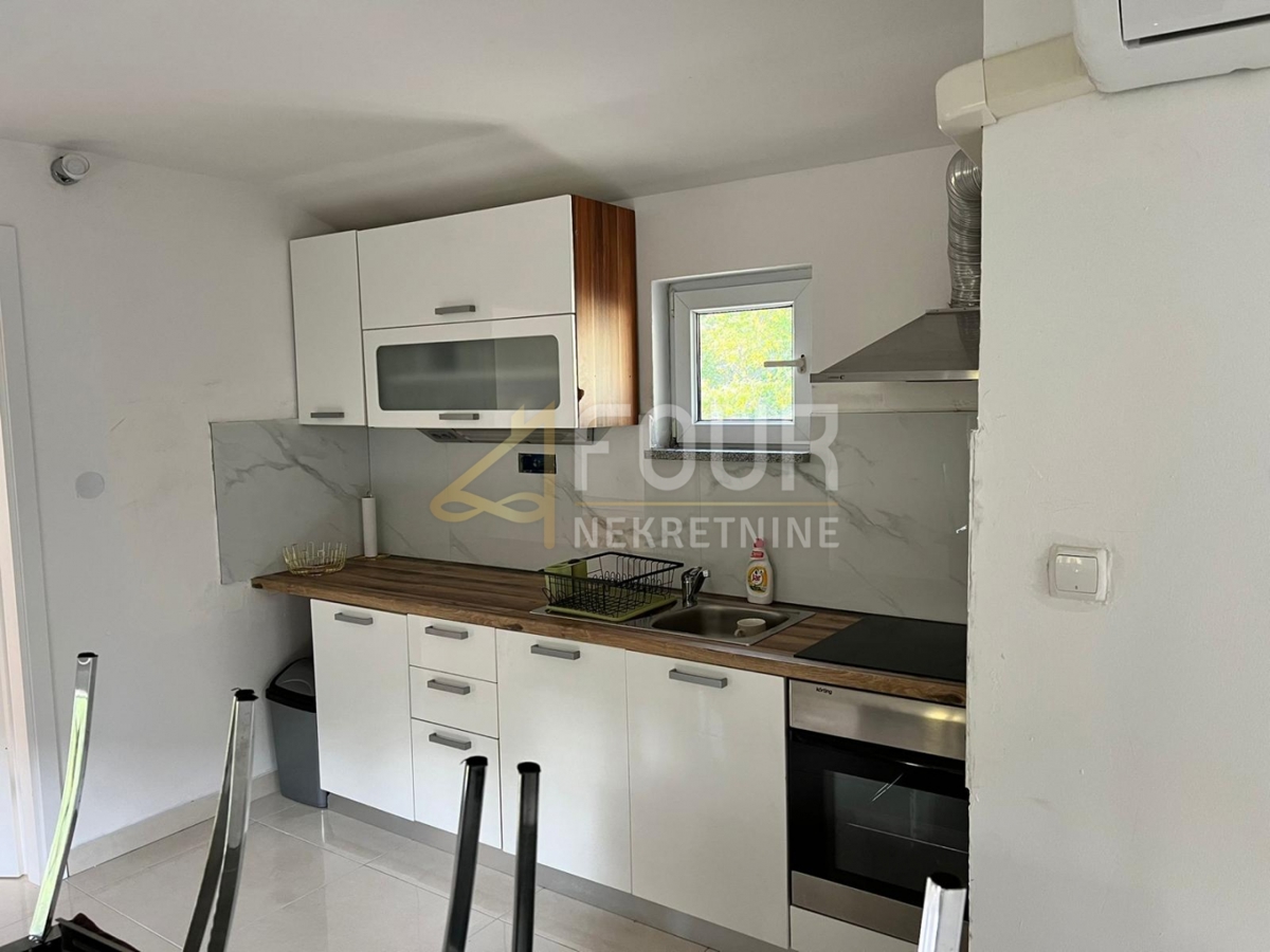 Hiša Kostrena, 340m2