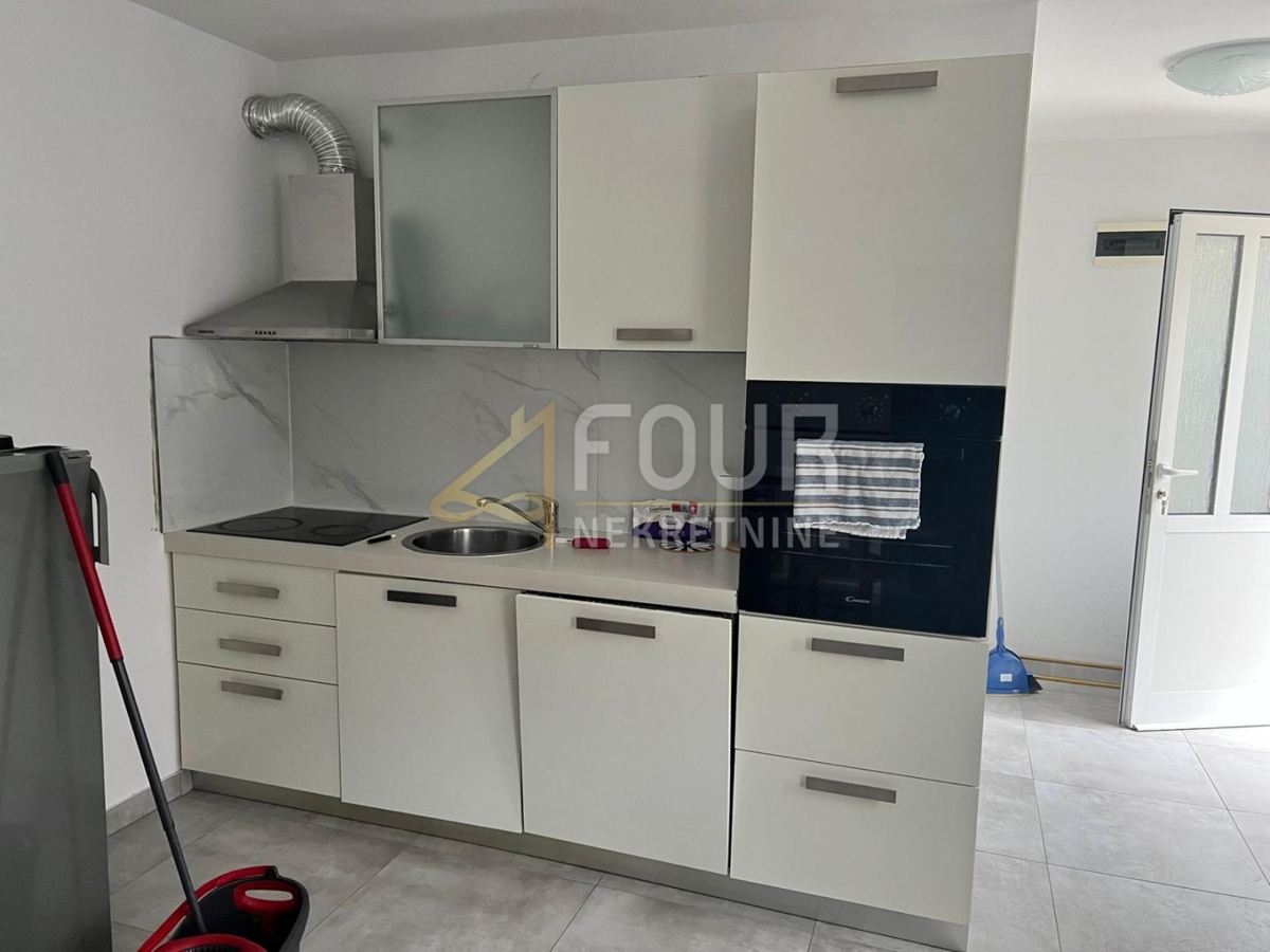 Hiša Kostrena, 340m2