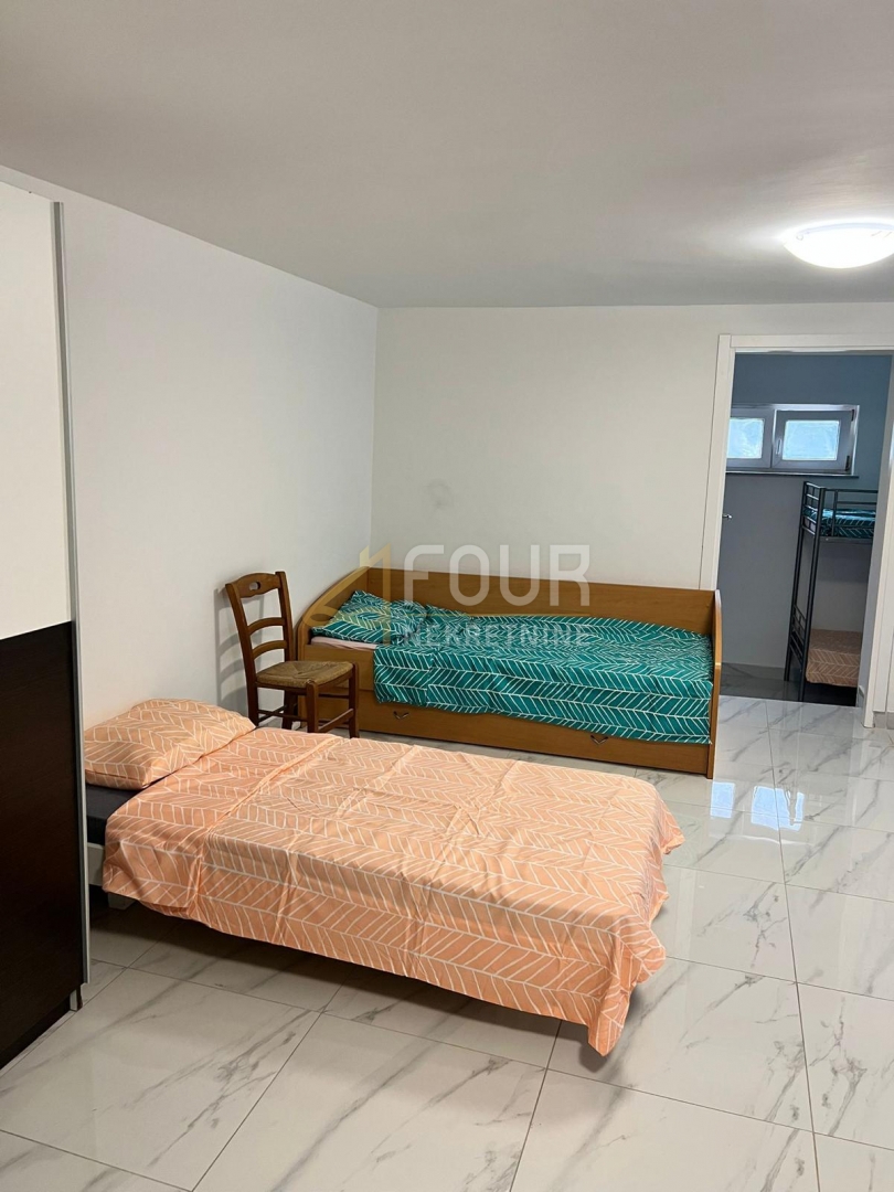 Hiša Kostrena, 340m2