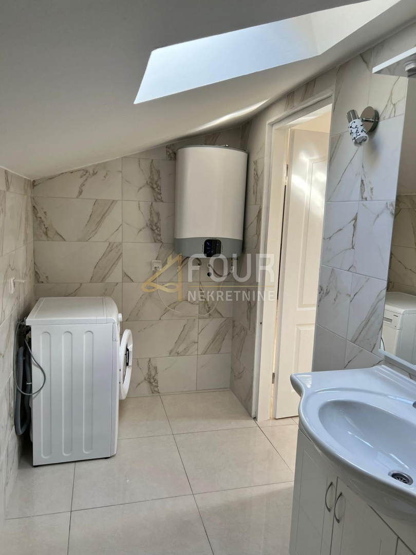 Hiša Kostrena, 340m2