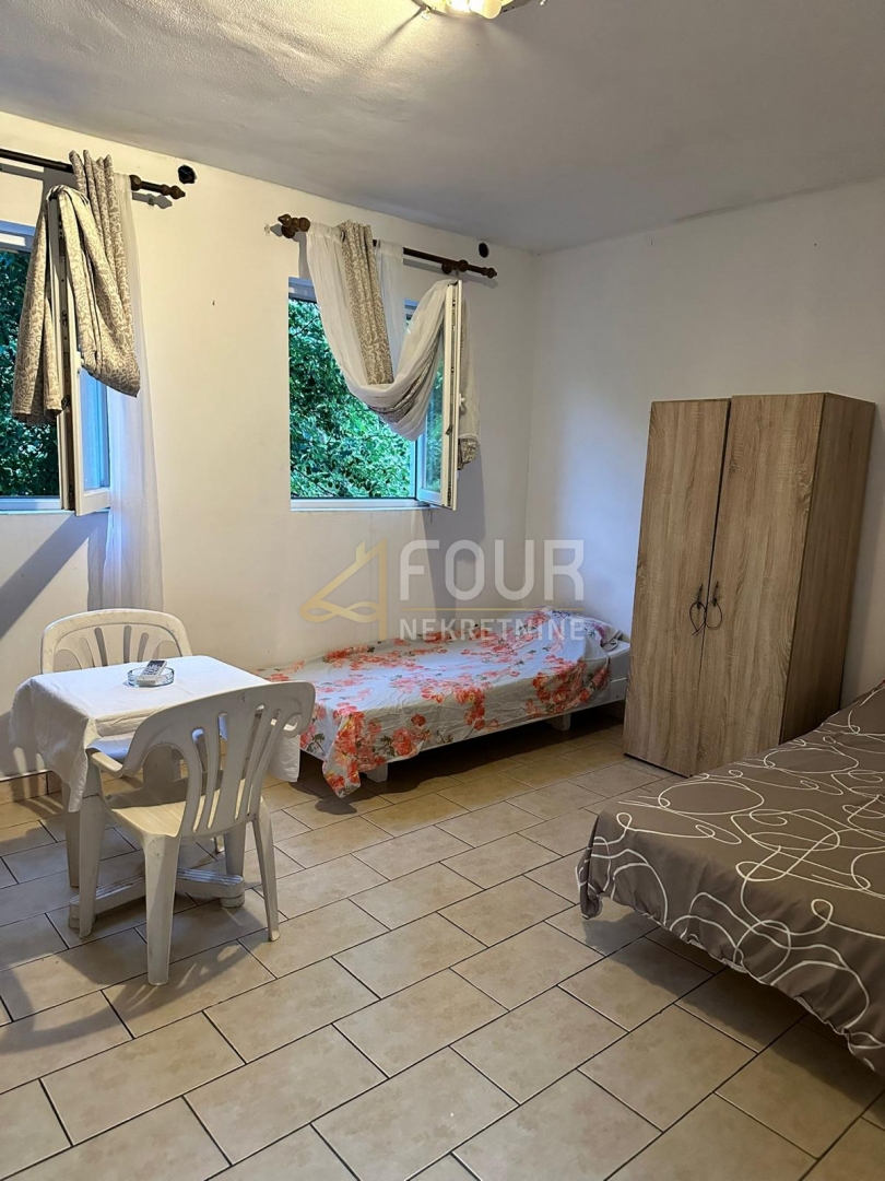 Hiša Kostrena, 340m2