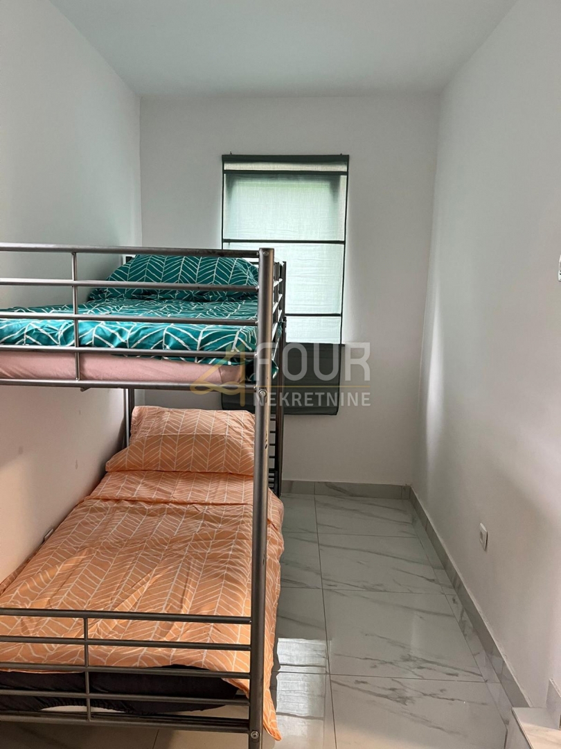 Hiša Kostrena, 340m2