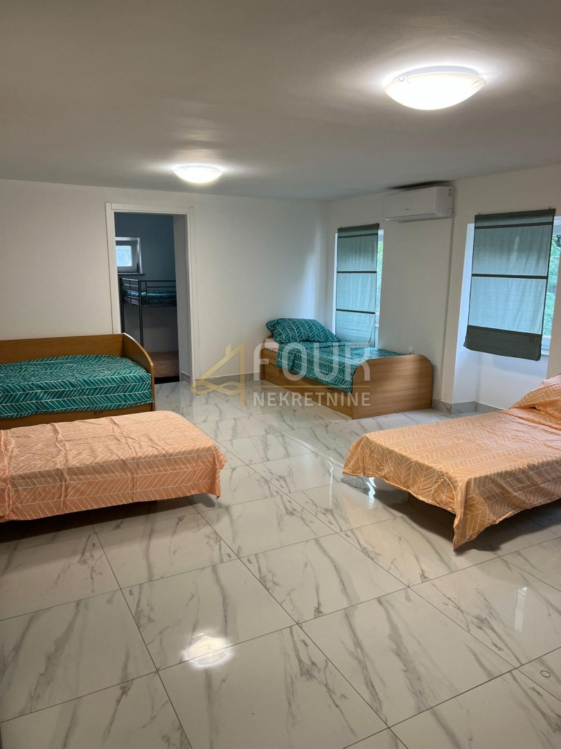 Hiša Kostrena, 340m2