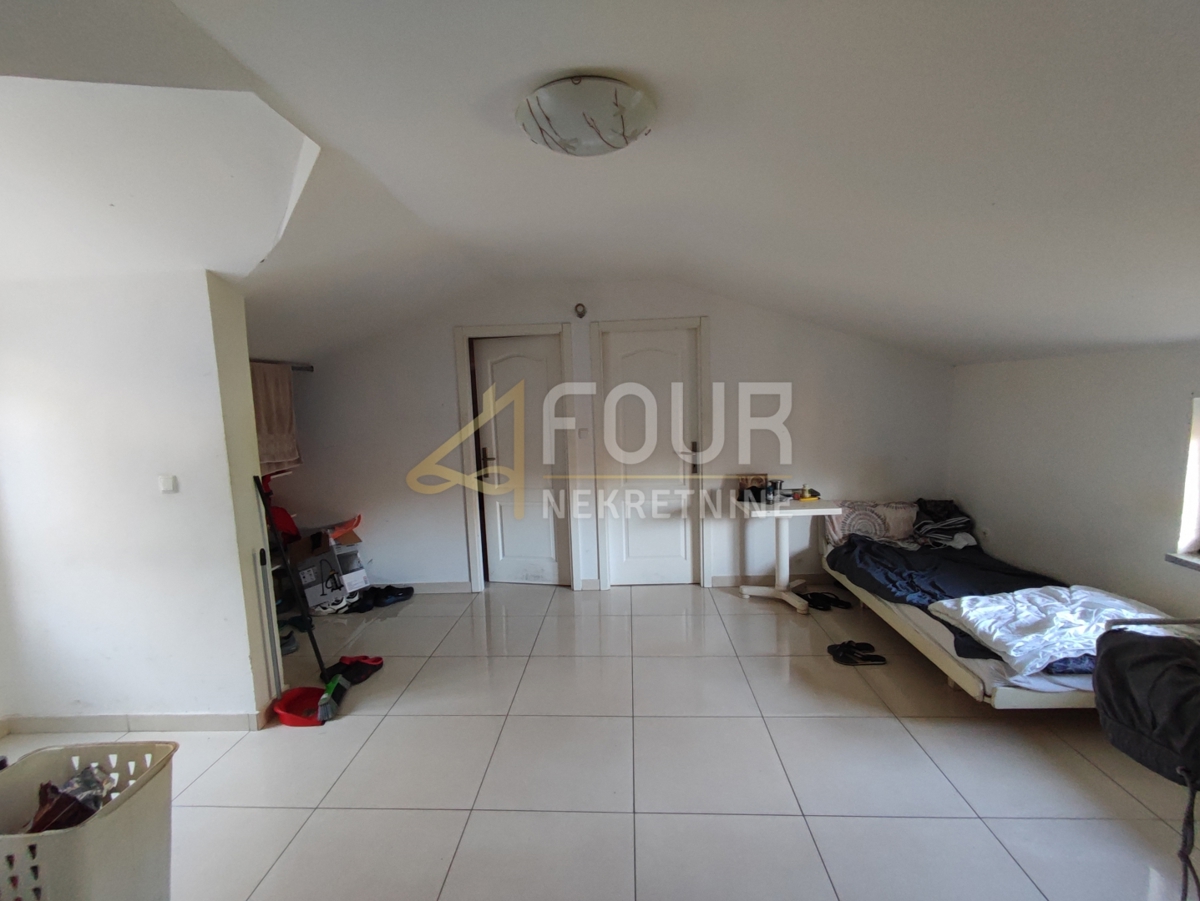 Hiša Kostrena, 340m2