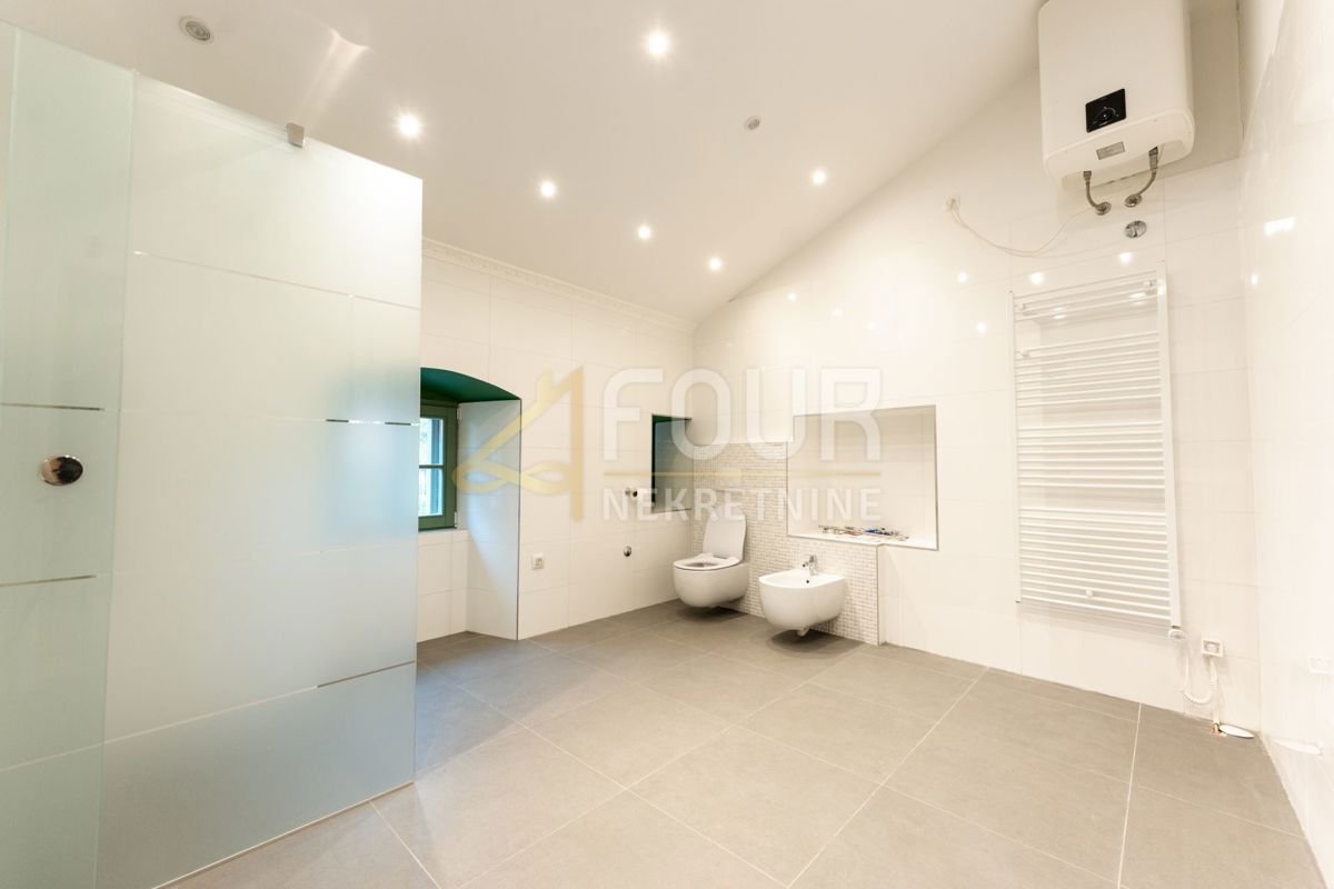 Opatija, 135m2, 2s+db, balkon, vrt, pogled na morje