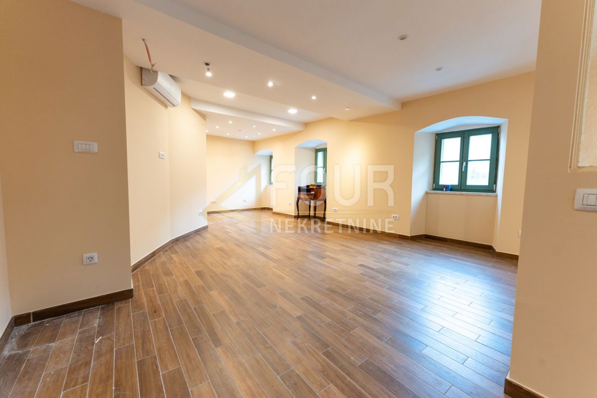 Opatija, 135m2, 2s+db, balkon, vrt, pogled na morje