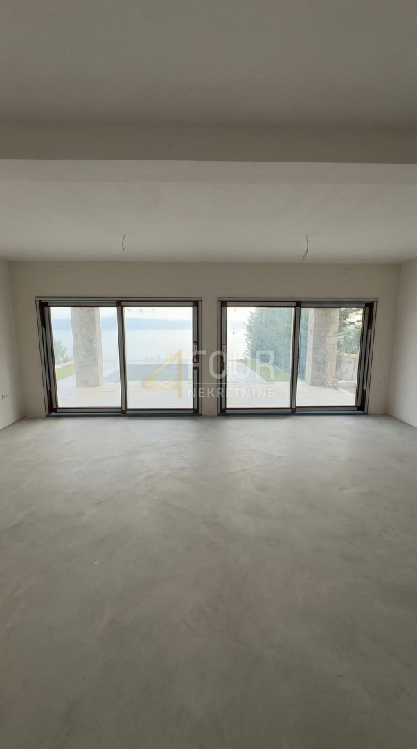 Poljane, samostojna hiša, 300m2