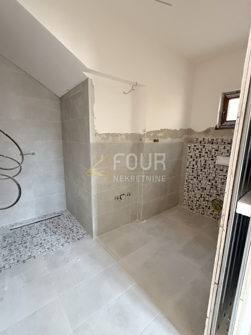 Poljane, samostojna hiša, 300m2