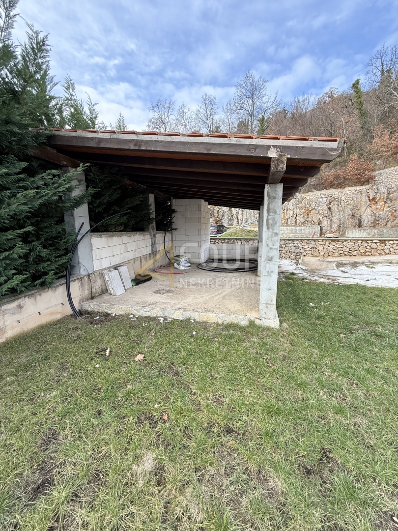 Poljane, samostojna hiša, 300m2