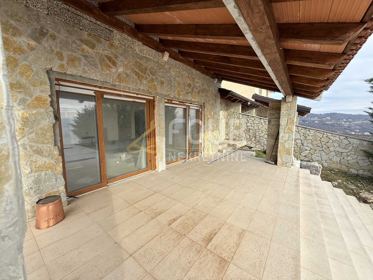 Poljane, samostojna hiša, 300m2