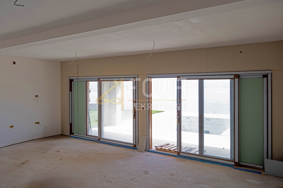 Poljane, samostojna hiša, 300m2